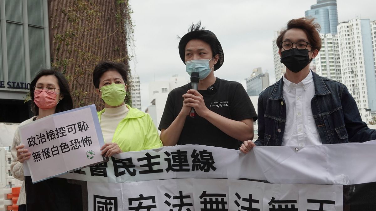 V Hongkongu zatkli 47 prodemokratických aktivistů